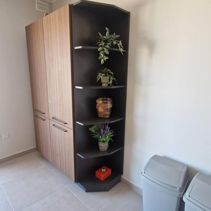 Centrally Located, Well Equipped, Stylish Flat. St. Paul's Bay Luaran gambar