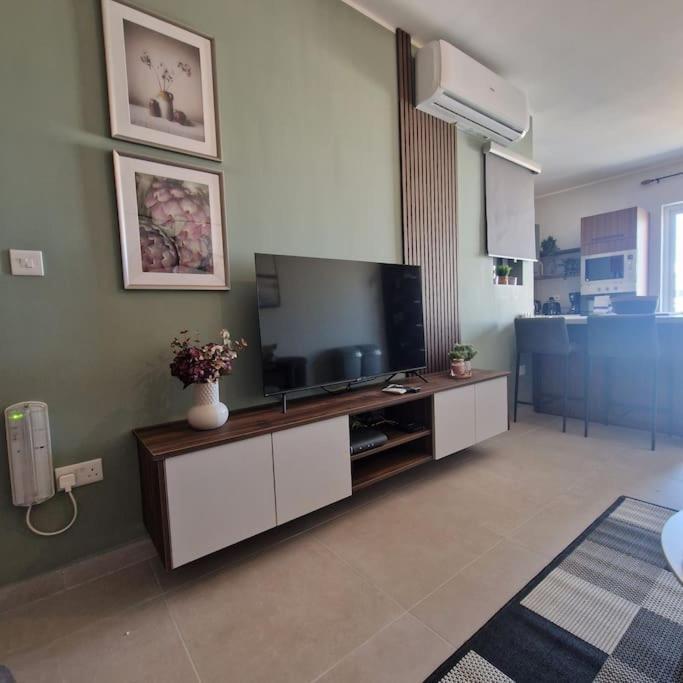 Centrally Located, Well Equipped, Stylish Flat. St. Paul's Bay Luaran gambar