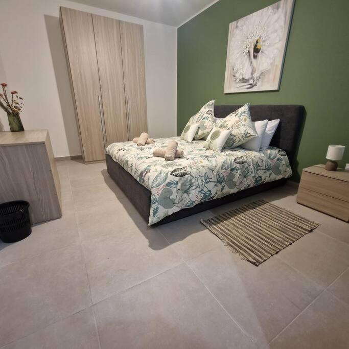 Centrally Located, Well Equipped, Stylish Flat. St. Paul's Bay Luaran gambar