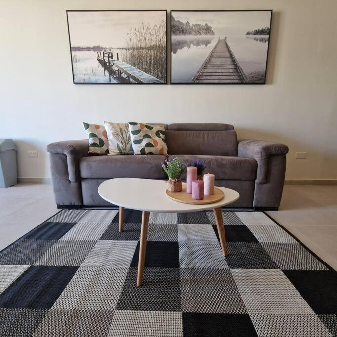 Centrally Located, Well Equipped, Stylish Flat. St. Paul's Bay Luaran gambar