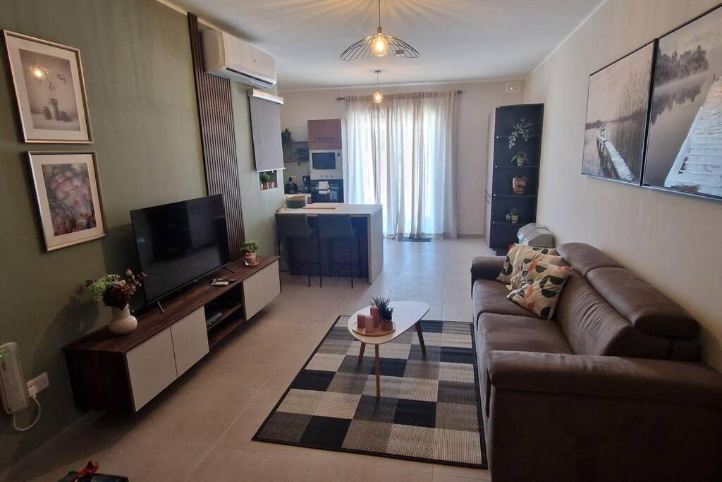 Centrally Located, Well Equipped, Stylish Flat. St. Paul's Bay Luaran gambar