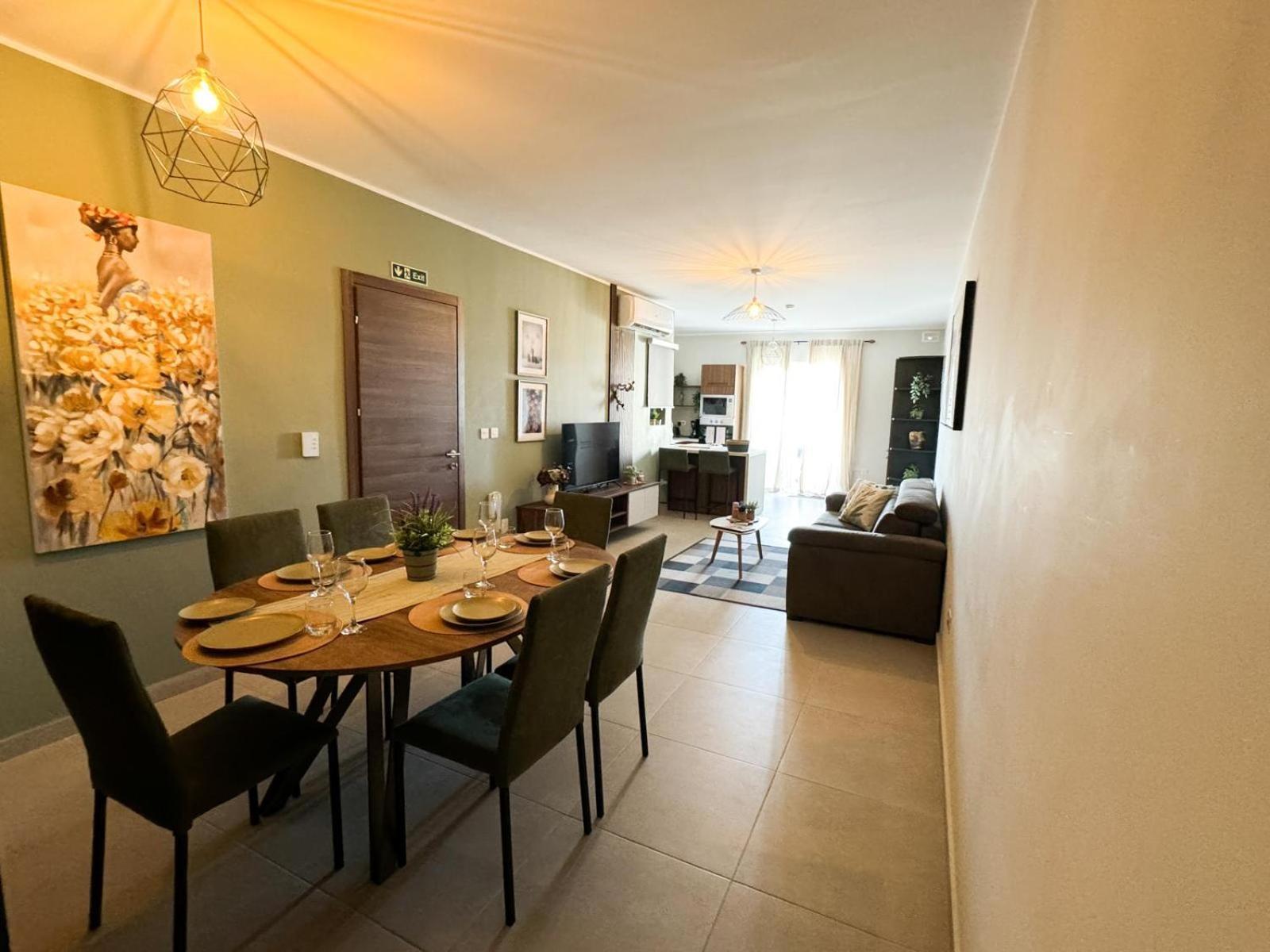 Centrally Located, Well Equipped, Stylish Flat. St. Paul's Bay Luaran gambar