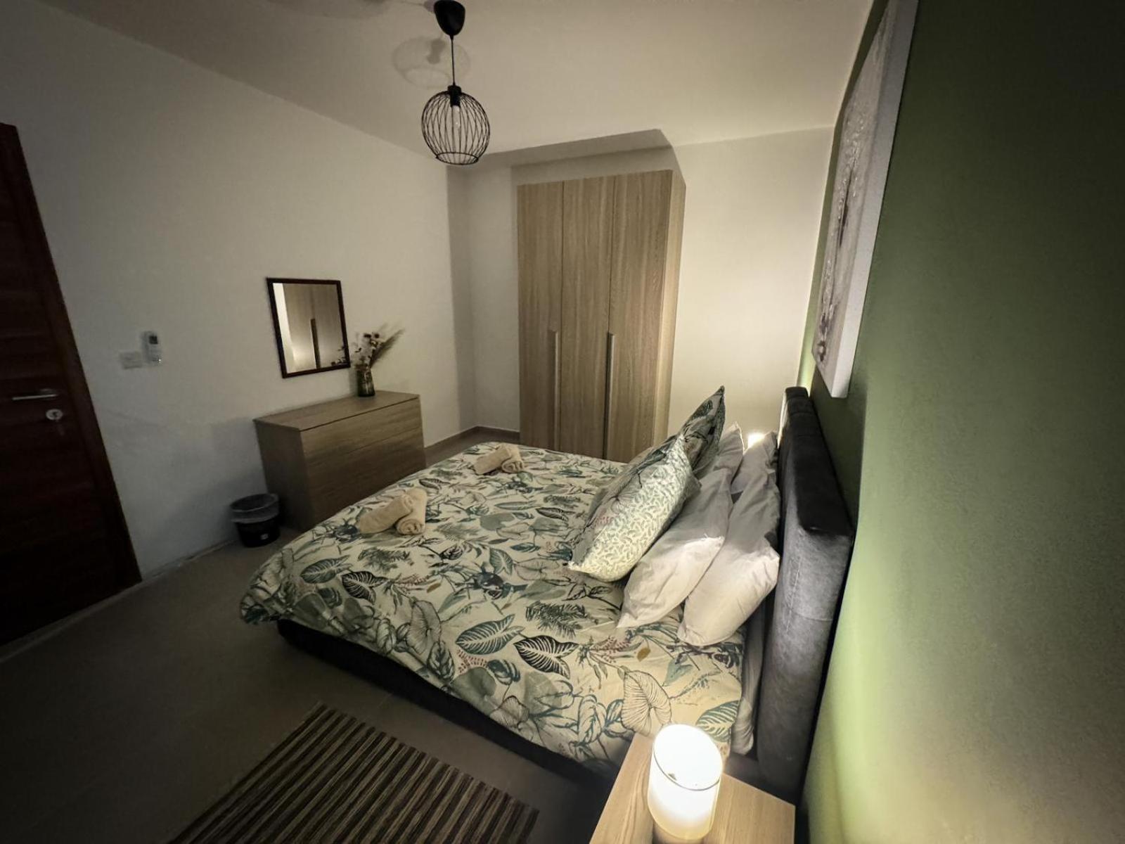 Centrally Located, Well Equipped, Stylish Flat. St. Paul's Bay Luaran gambar